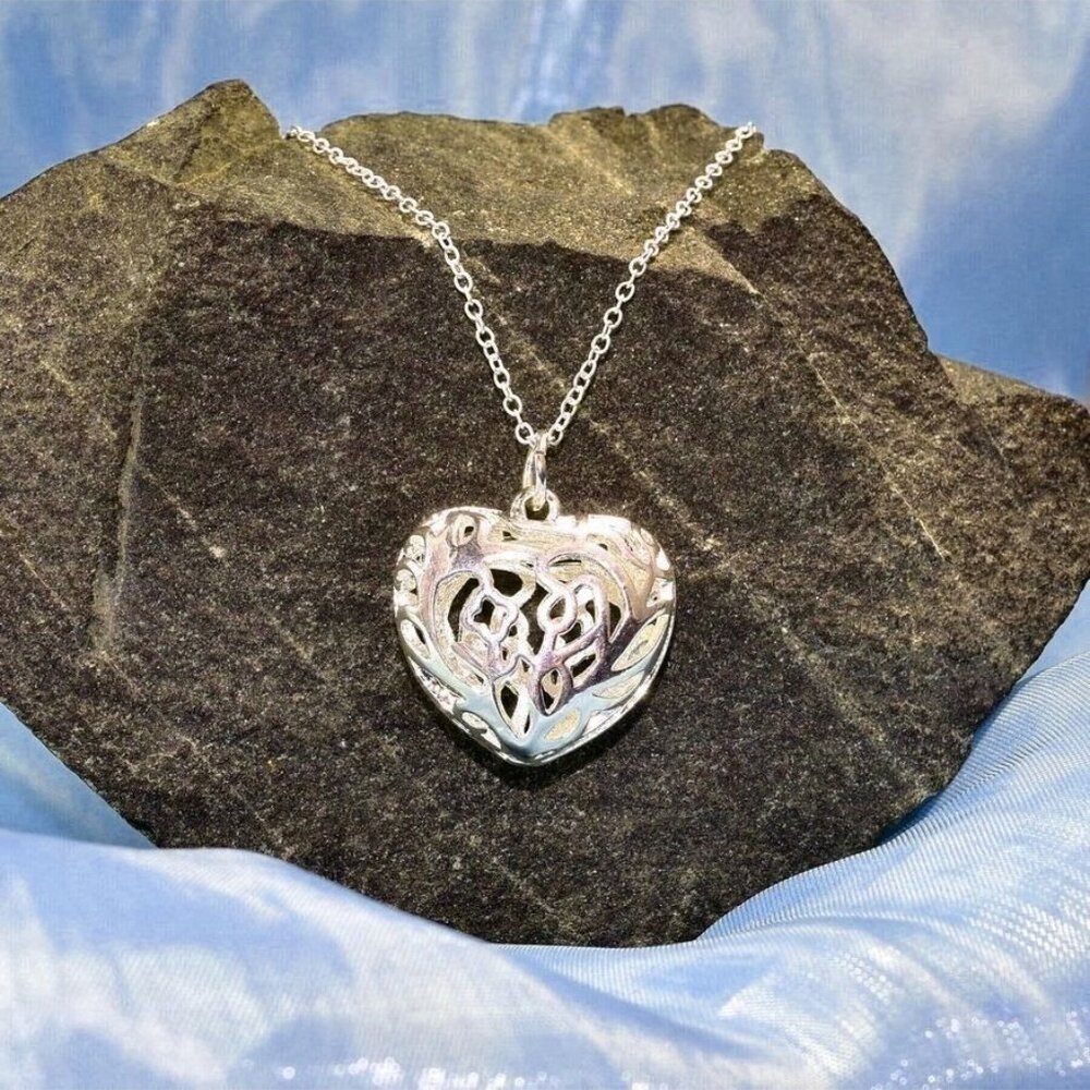 Paulina Filigree Full Heart Sterling Silver Pendant Necklace Gift Boxed - Picture 2 of 8